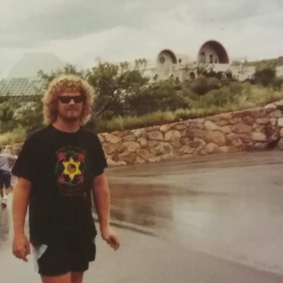 Meet your Posher, James - Picture 1 of 1